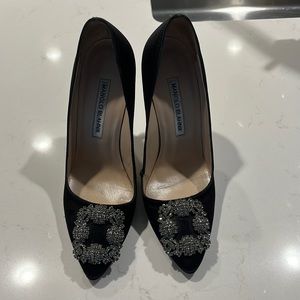 Manolo Blahnik Hangisi Pumps